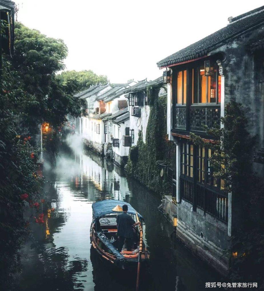吃烤肉时需要搭配什么配菜？游戏画面